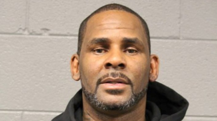 r kelly - mugshot - face