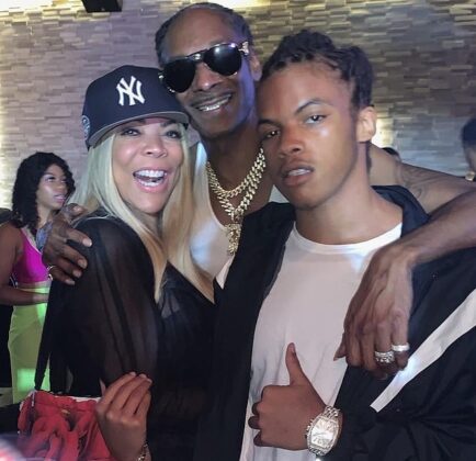 his snap of Wendy Williams, Snoop Dogg and Wendy's son, Kevin Hunter Jr, was taken INSIDE 50 Cents' party that Wendy was not welcome at. (Photo: Instagram)