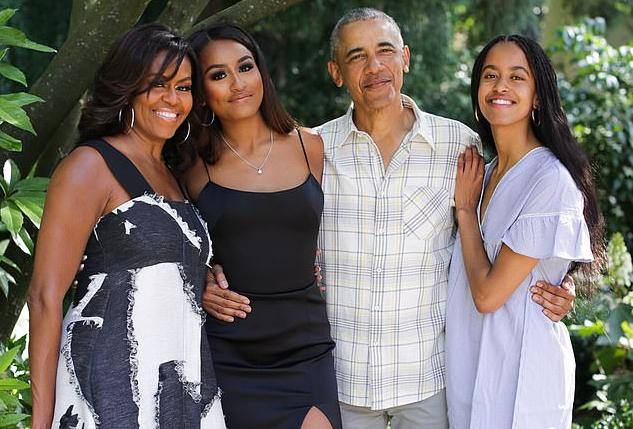 Obama family 2019 (michelle Sasha Barack Malia via Twitter)