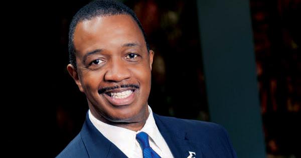 Dr. Carter D Womack