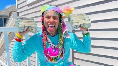 Tekashi 6ix9ine with cash