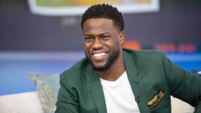 Kevin Hart smiling