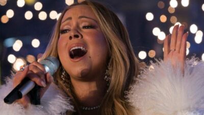 mariah carey singing
