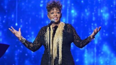 Anita Baker claps back at diva accusations