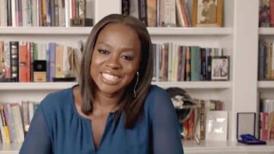 viola davis with books