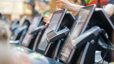 Drop in cash acceptance puts 122 million at risk of digital exclusion