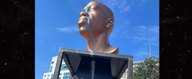 George Floyd Statue (vandalized1) in Union Square (Shannon Ferry-Twitter)