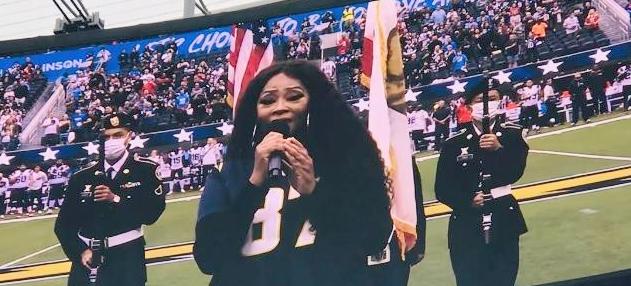 Jody Watley Wows SoFi Stadium Crowd with National Anthem at LA Chargers vs. New England Patriots Game! - Vimarsana News