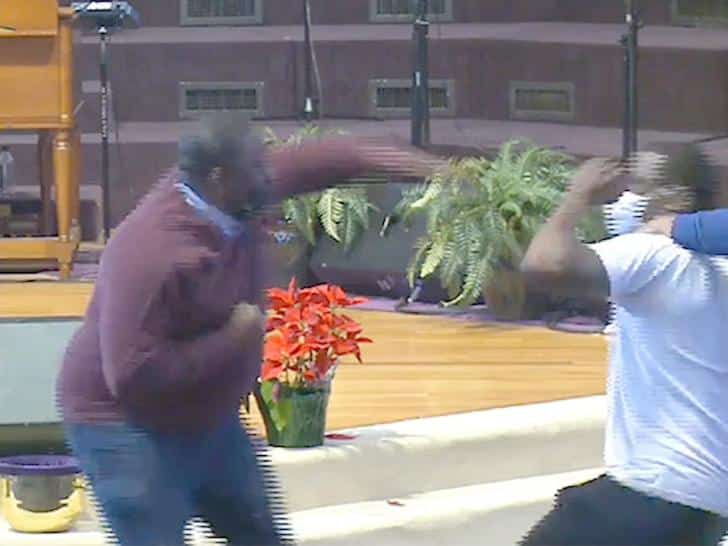 Fight at Tennessee Church (screenshot)