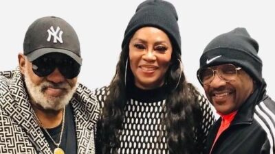 Jody Watley (center) and Isley Brothers