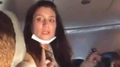 Woman slaps man on Delta flight / Twitter