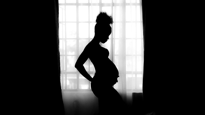 Pregnant woman (cameo-profile) - via Zenger