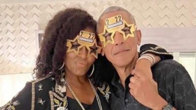 Michelle & Barack Obama kick off 2022 (Instagram)