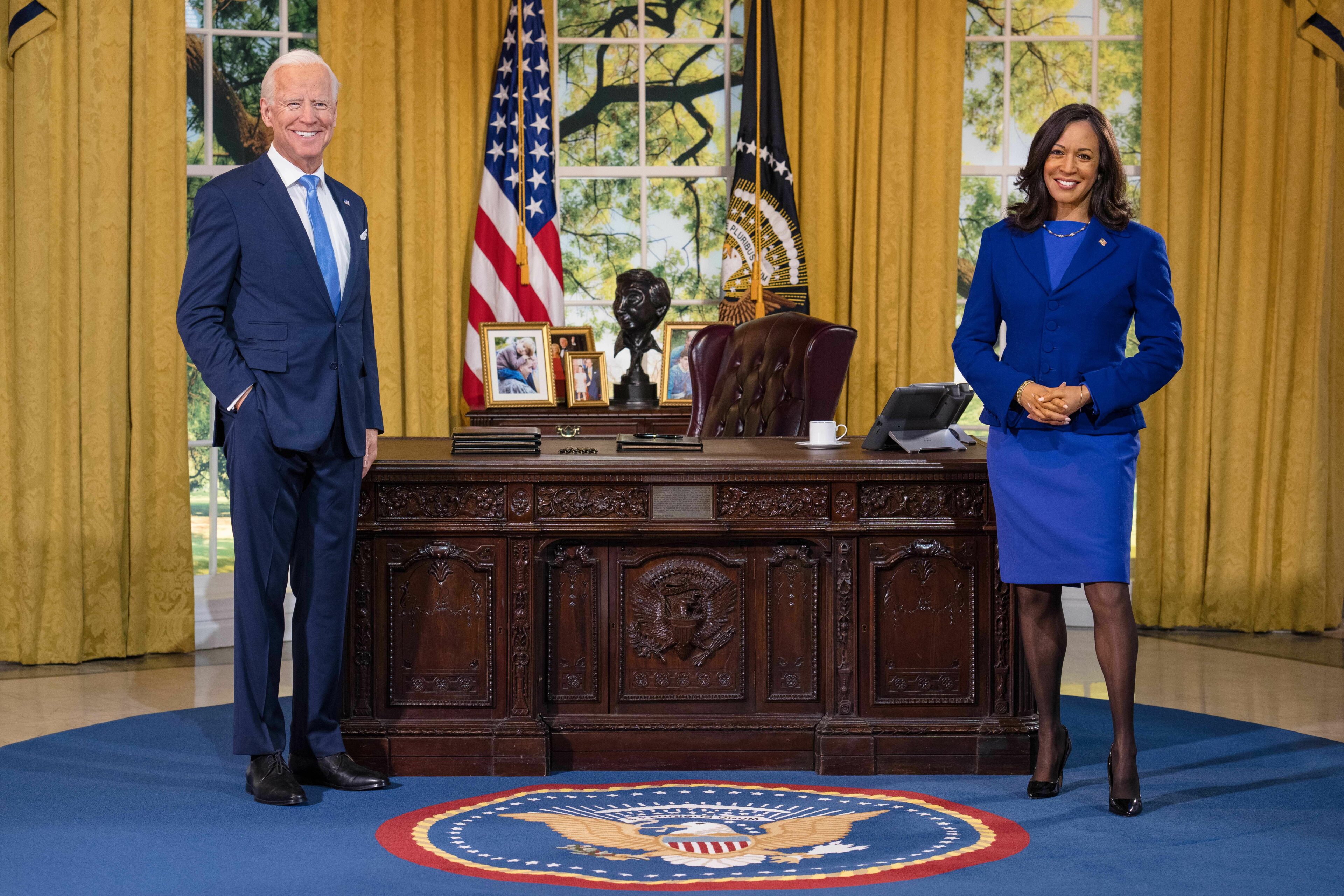 Joe Biden - Kamala Harris wax figures