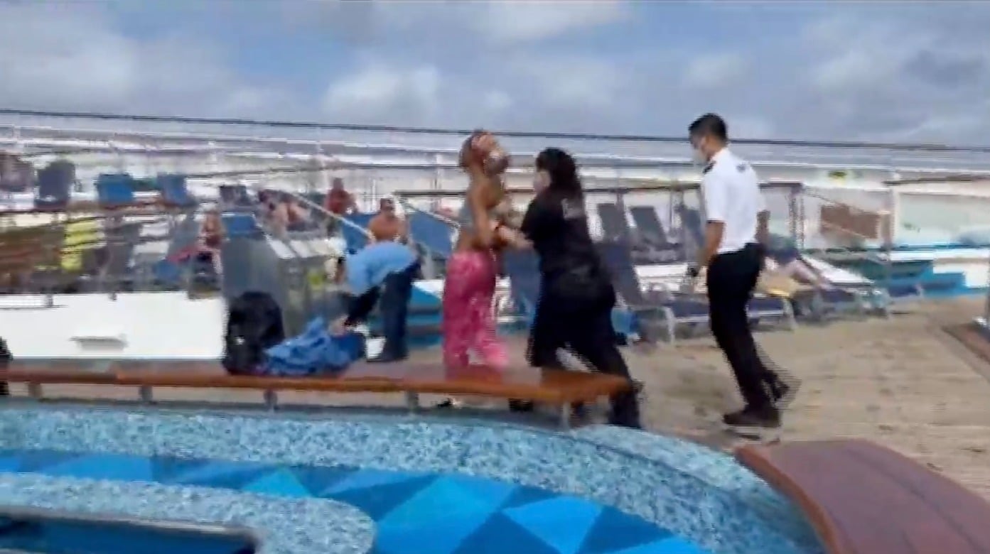 woman jumps from Carnival cruise ship