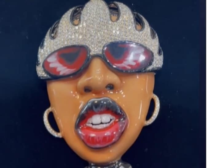 Missy Elliott's new necklace inspired by the video for "The Rain (Supa Dupa Fly)"