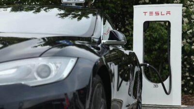 Tesla charging up - (Getty)