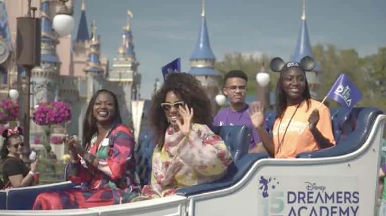 Kelly Rowland (at Disney Dreamers Academy 2022)
