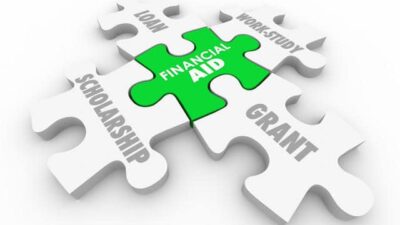 High School Senior Applications for $6 Billion in College Grants Drop 16%
