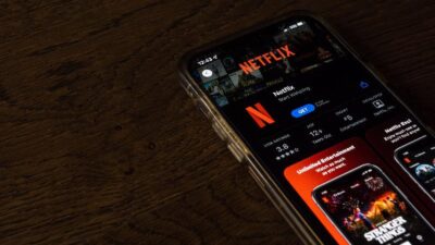 Netflix on Smartphone (Brandon Bell-Getty Images)
