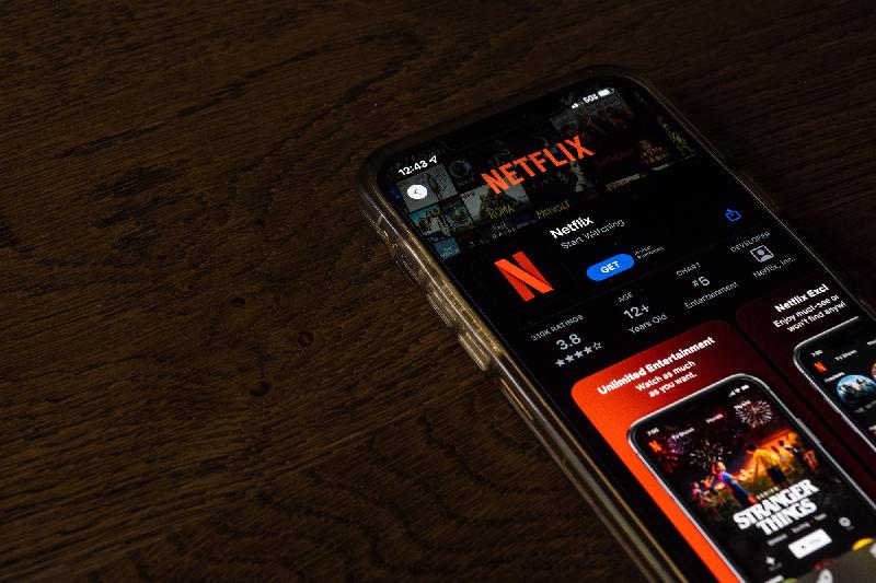 Netflix on Smartphone (Brandon Bell-Getty Images)