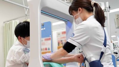 Lab techs-reseachers