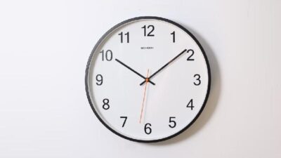 Clock (Unsplash)