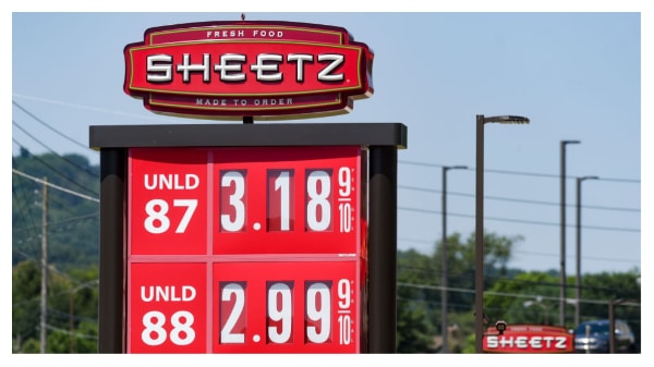 Sheetz Lowers Gas Prices Under $4 a Gallon for July 4 Weekend