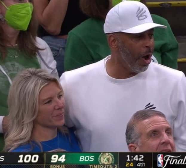 Dell Curry & date at game 4 - Twitter screenshot