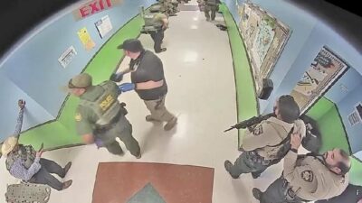 Uvalde - Cops - Hallways doing Nothing - screenshot