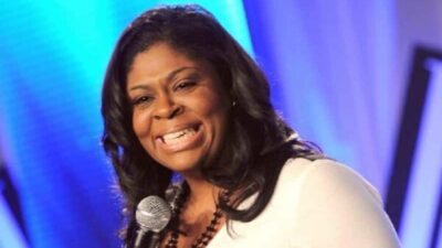 Kim Burrell apologizes