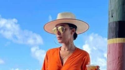 Angela Rye - at the beach