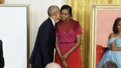 Barack and Michelle Obama official portraits / REUTERS/Evelyn Hockstein