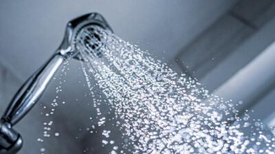 Shower (Eshana Lena Gadanski-Adobe Stock)