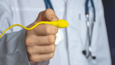 DOCTOR HOLDING Sperm