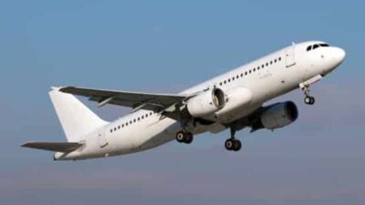 airplane flying