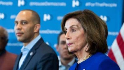 Hakeem Jeffries - Nancy Pelosi (GettyImages-1239136553)
