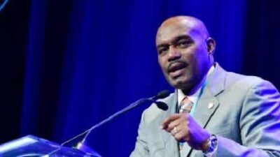 Tim Hardaway - podium - Getty