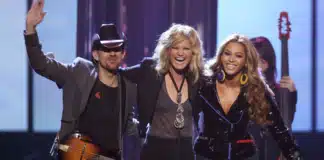 Sugarland and Beyonce at the 2007 American Music Awards
