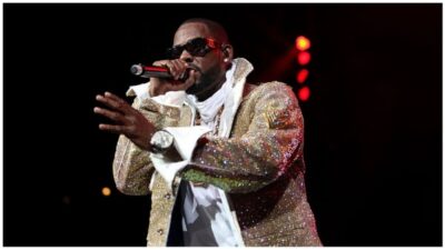 R. Kelly on stage