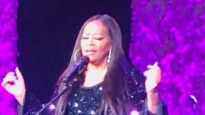 Jody Watley performing at 2022 House Full of Toys (via BNmotionPR)