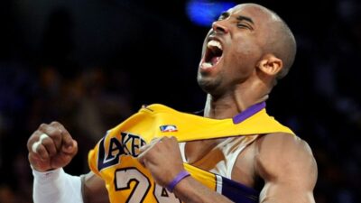 Lakers Kobe Bryant celebrates his threepointer
