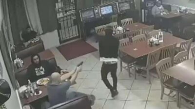 Taco Store Customer Shoots Robber - screenshot