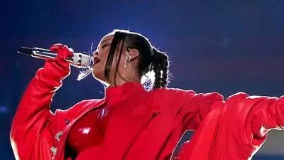 Rihanna performing at 2023 Super Bowl Halftime