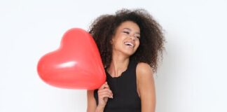 Valentines Day - pretty black girl - Depositphotos