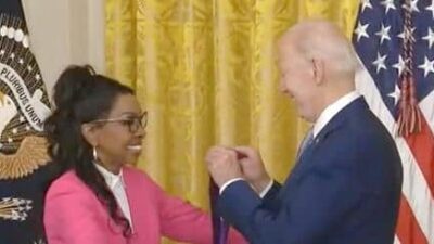 Gladys Knight receives medal from Pres Joe Biden
