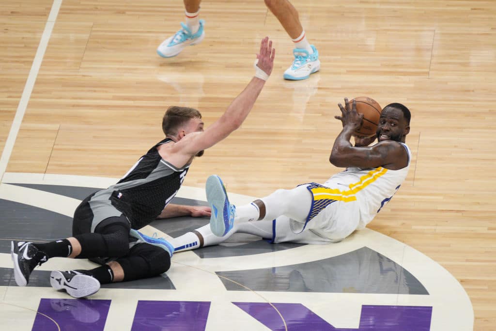 Draymond Green and Domantas Sabonis 