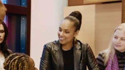 Alicia Keys, Maria Ayerbe, Lanita Smith, and Ann Mincieli in UNCHARTED