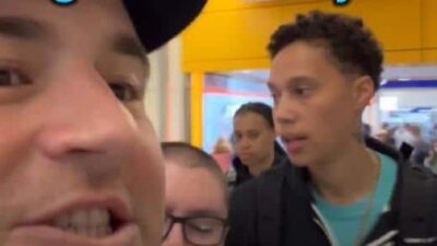 Brittney Griner being harassed by Alex Stein at airport- screenshot1