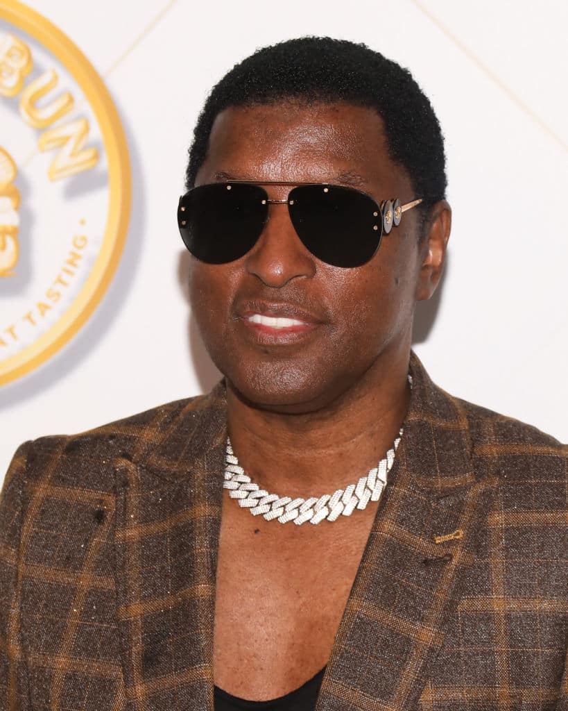 Anita Baker says Babyface fans are bullying her over cut performance